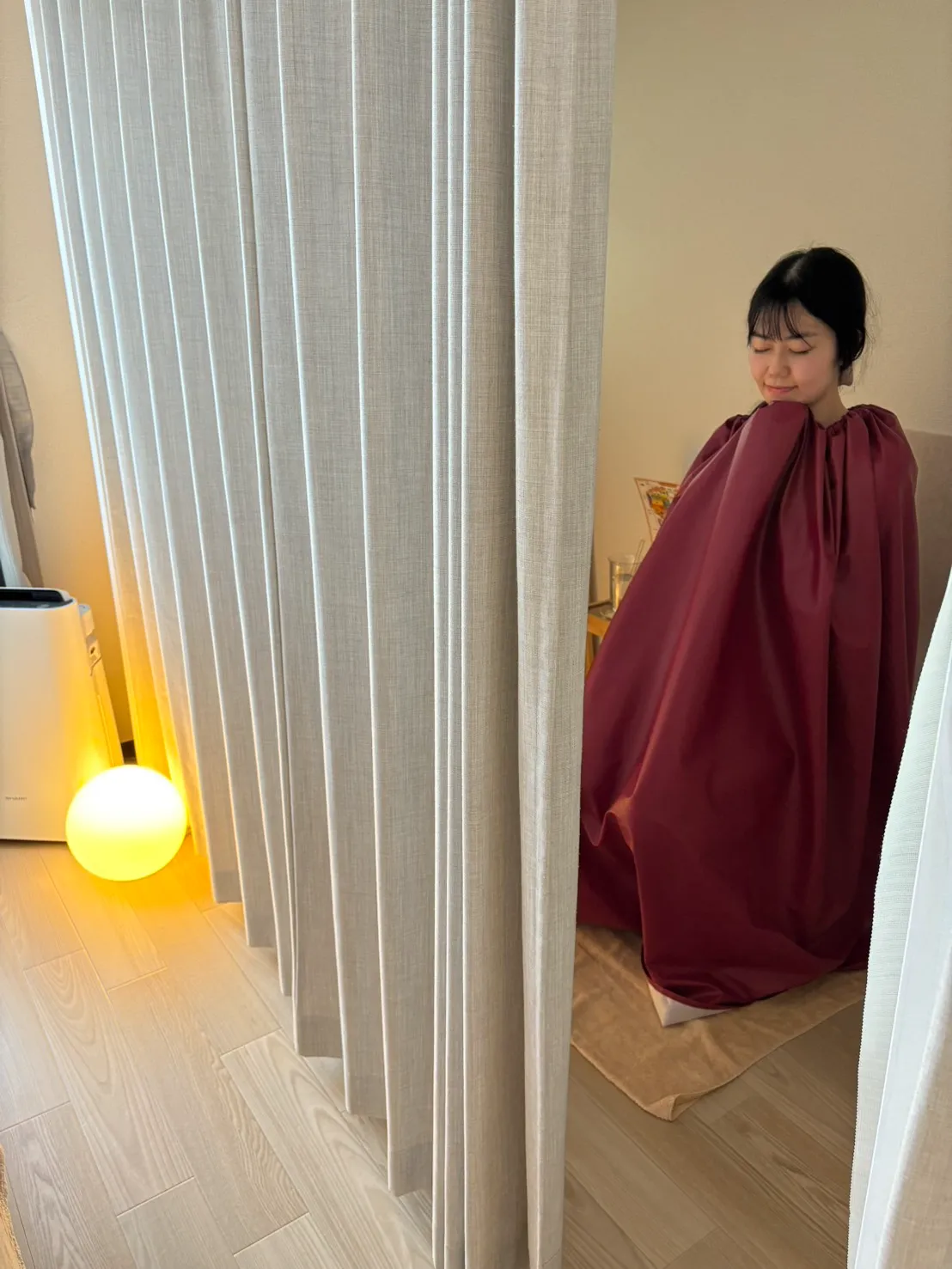 オーガニックエステ＆黄土漢方よもぎ蒸しサロンフルールシェリーのお客様のお声を書いてくださっている女性